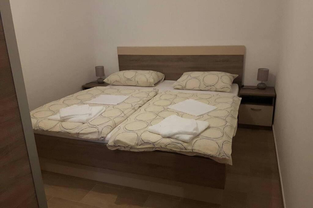 Apartman Jercic Apartment Dugi Rat Exterior photo