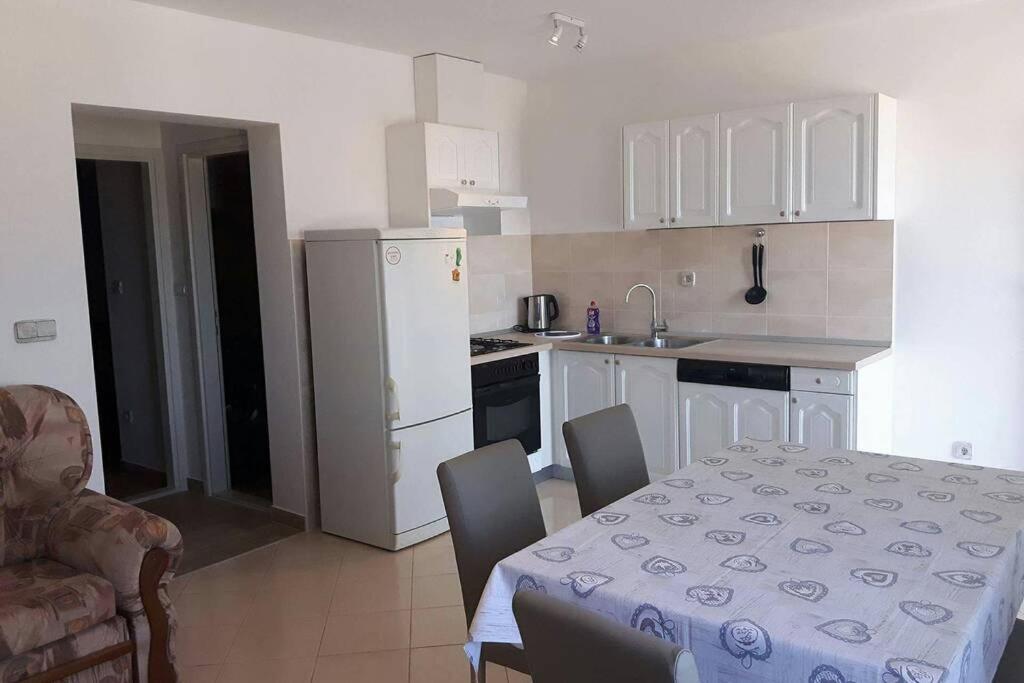 Apartman Jercic Apartment Dugi Rat Exterior photo